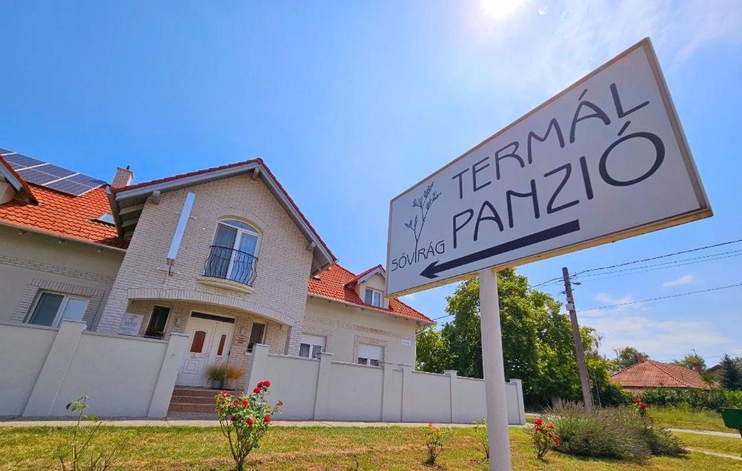 Sovirag Termal Panzio Hotel Hajdunanas Luaran gambar