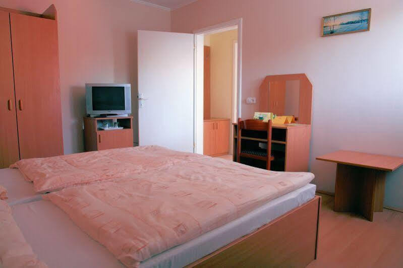 Sovirag Termal Panzio Hotel Hajdunanas Luaran gambar